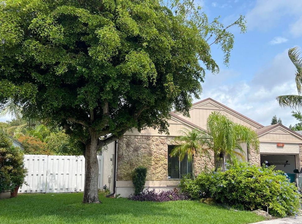 En Venta: $399,999 (3 camas, 2 baños, 1354 Pies cuadrados)