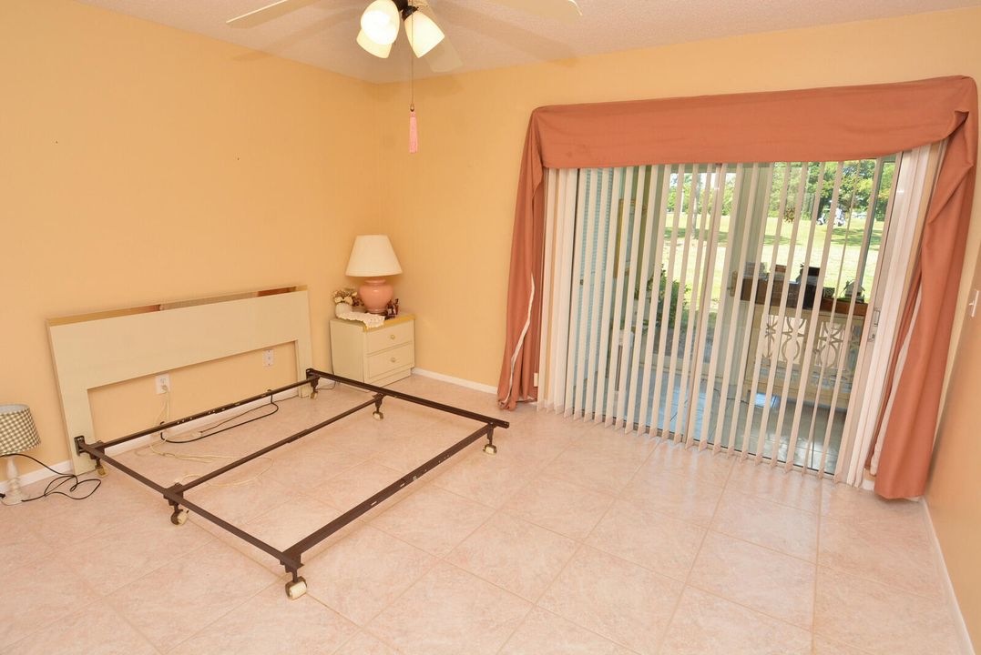 For Sale: $219,900 (2 beds, 2 baths, 1014 Square Feet)