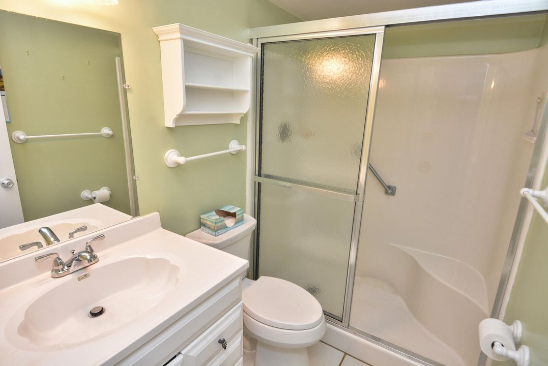 For Sale: $219,900 (2 beds, 2 baths, 1014 Square Feet)
