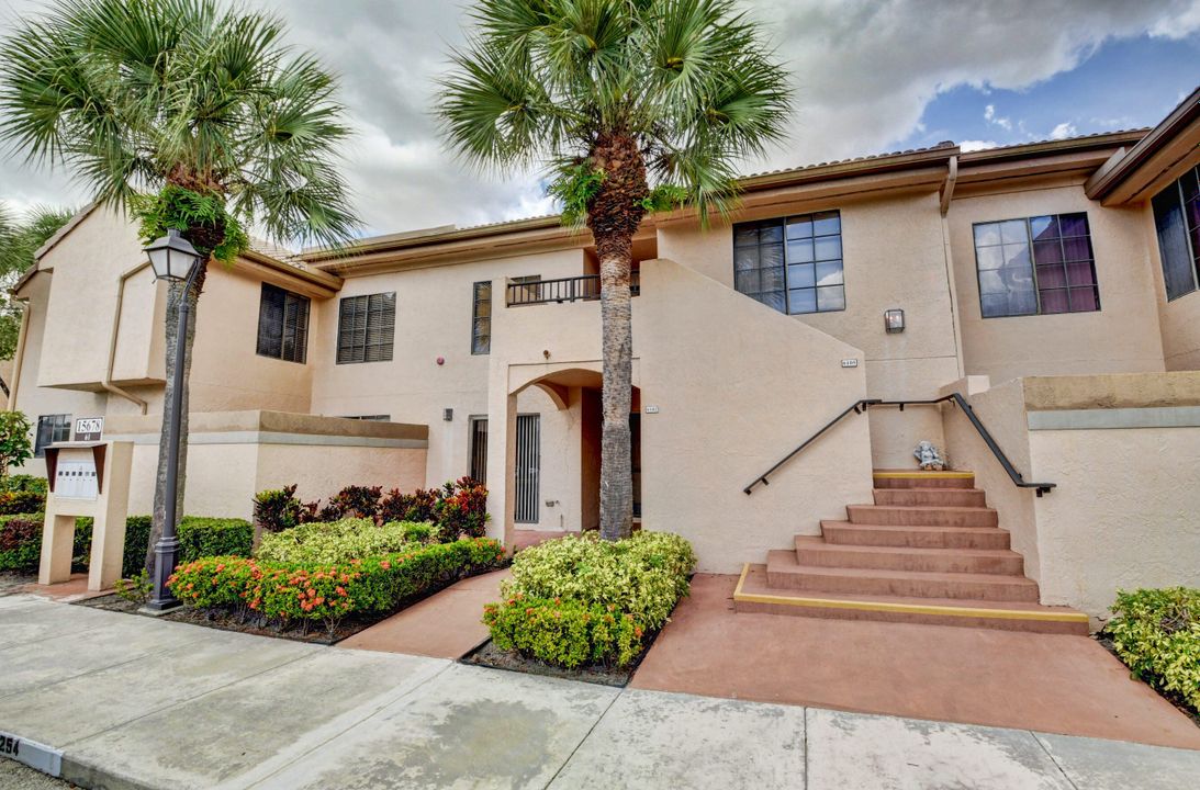 For Rent: $8,500 (2 beds, 2 baths, 1321 Square Feet)