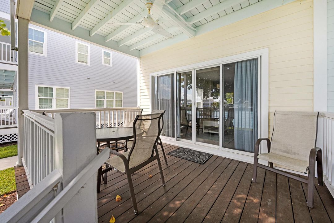 For Sale: $699,900 (2 beds, 1 baths, 900 Square Feet)