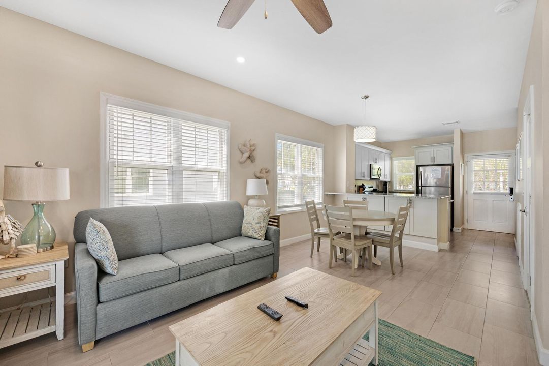 For Sale: $699,900 (2 beds, 1 baths, 900 Square Feet)