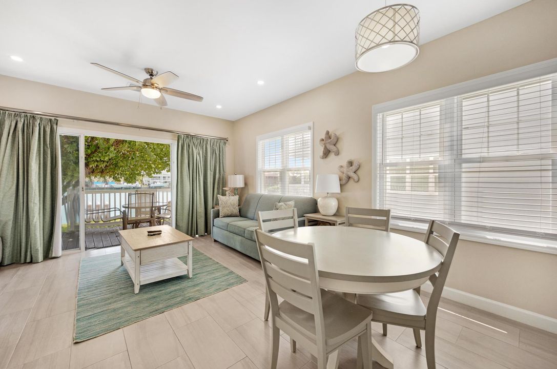 For Sale: $699,900 (2 beds, 1 baths, 900 Square Feet)