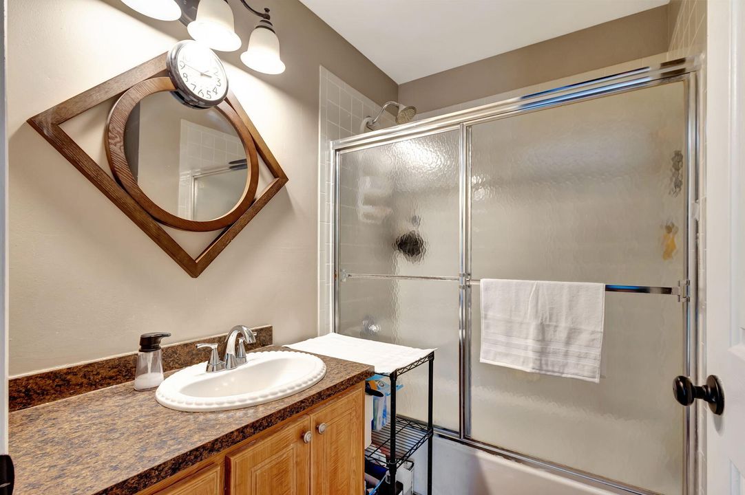 Active With Contract: $299,000 (2 beds, 2 baths, 888 Square Feet)