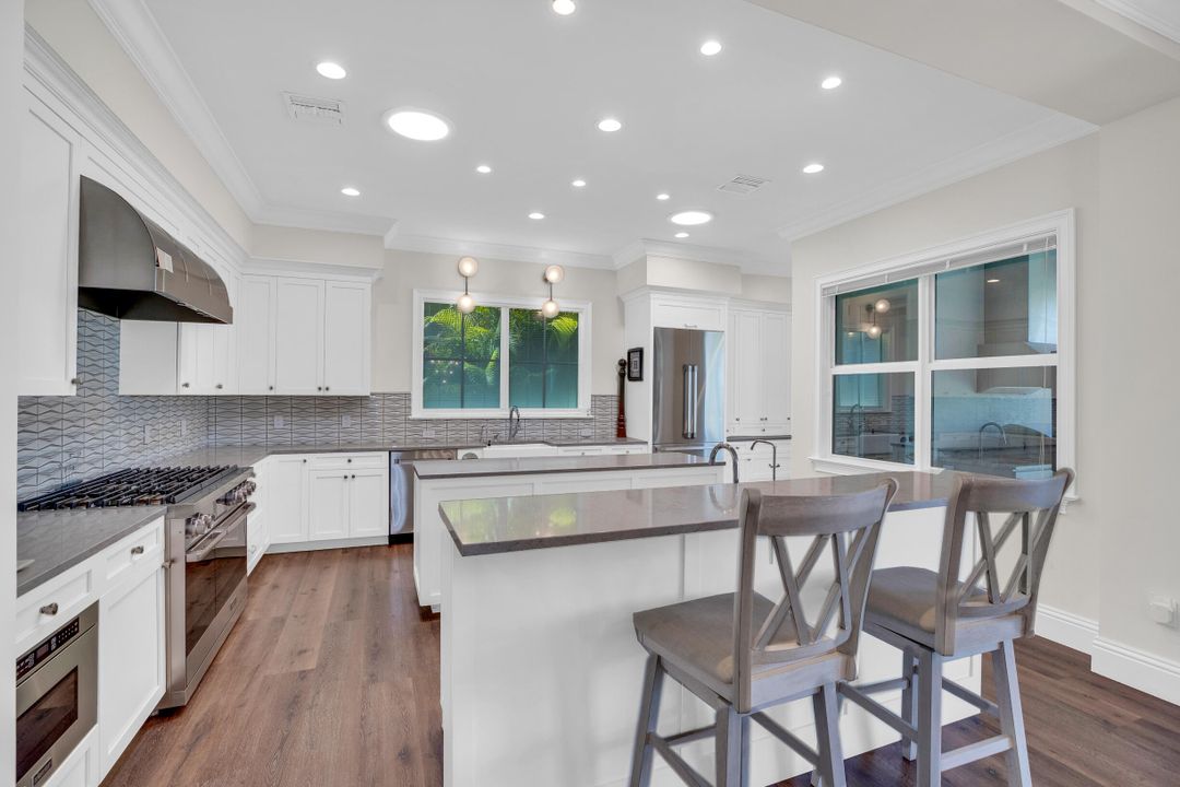 Active With Contract: $1,785,000 (3 beds, 3 baths, 2965 Square Feet)