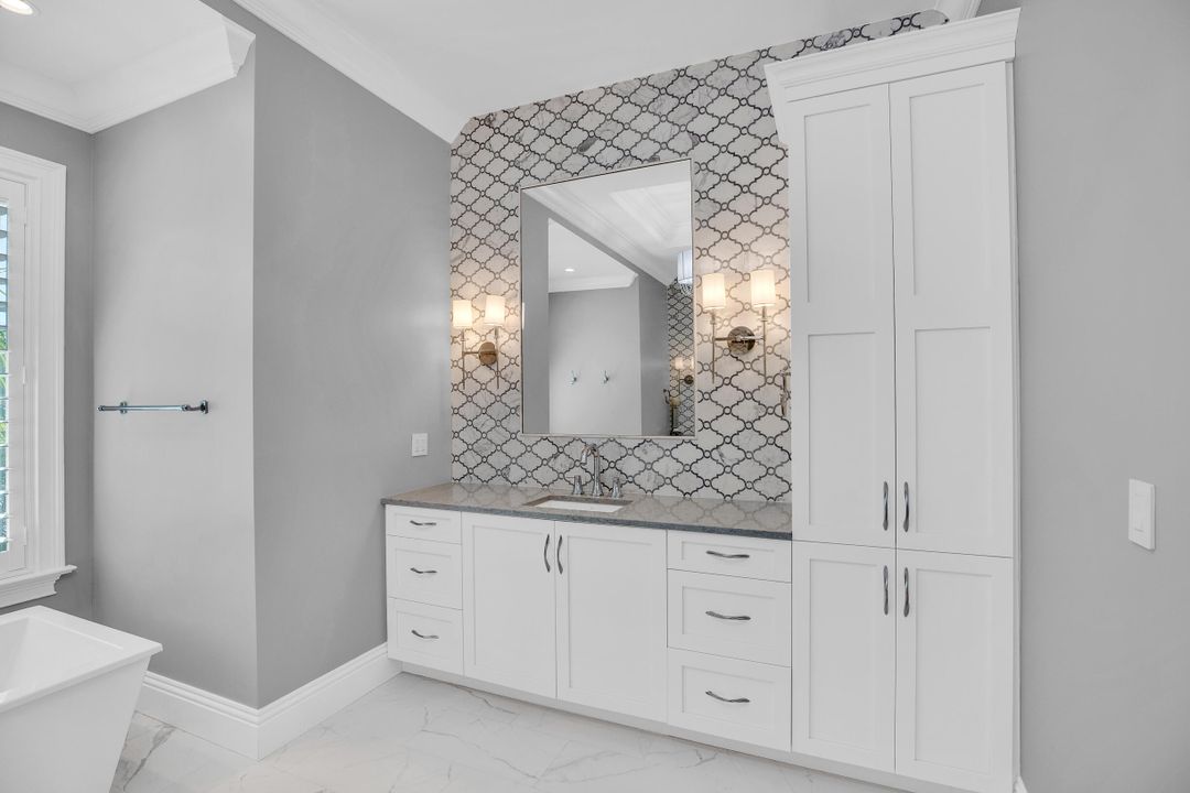 Active With Contract: $1,785,000 (3 beds, 3 baths, 2965 Square Feet)