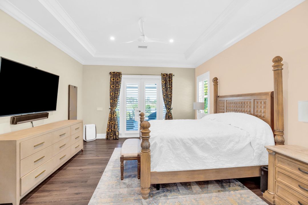 Active With Contract: $1,785,000 (3 beds, 3 baths, 2965 Square Feet)