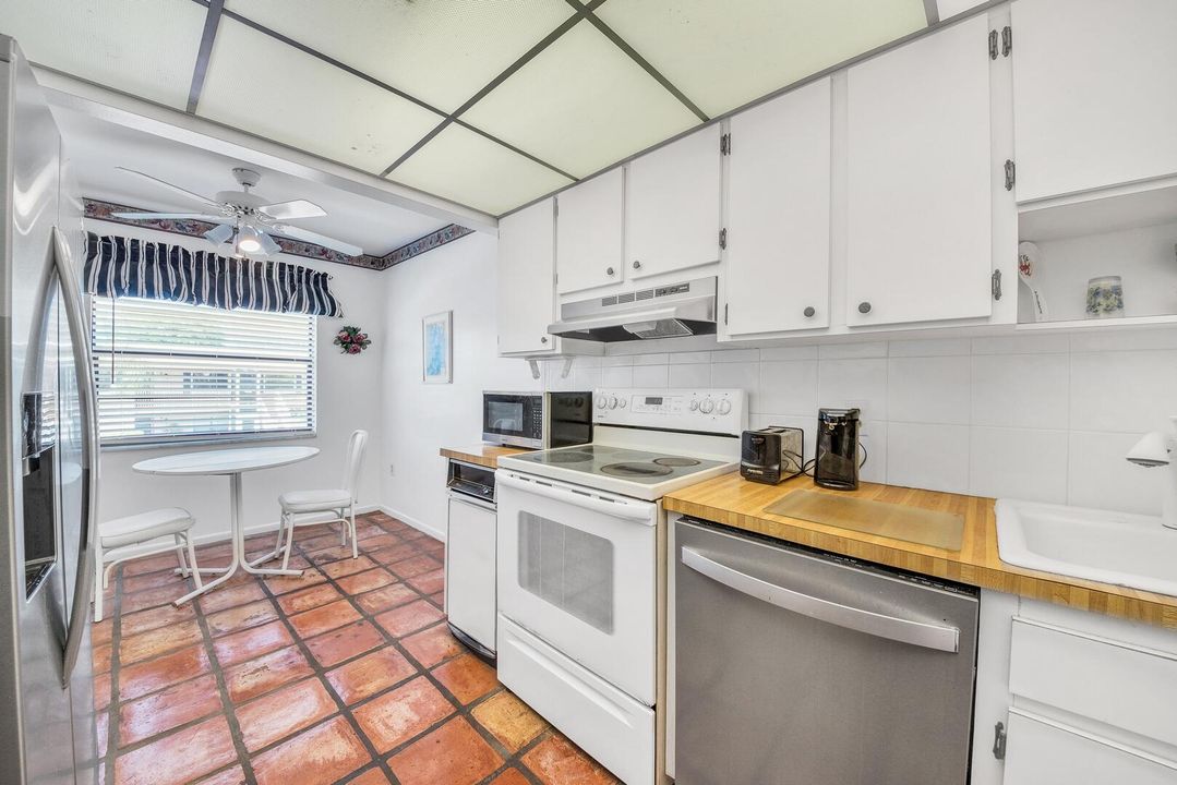 For Sale: $62,000 (2 beds, 2 baths, 1388 Square Feet)