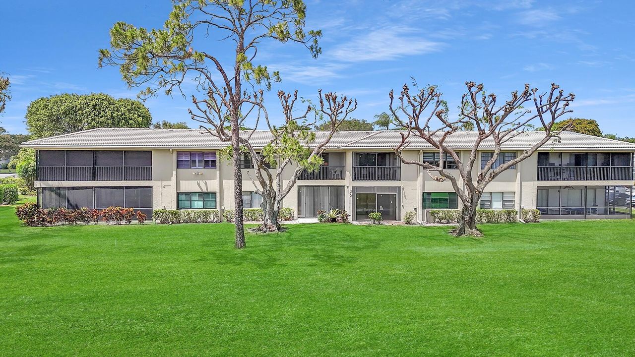 For Sale: $62,000 (2 beds, 2 baths, 1388 Square Feet)