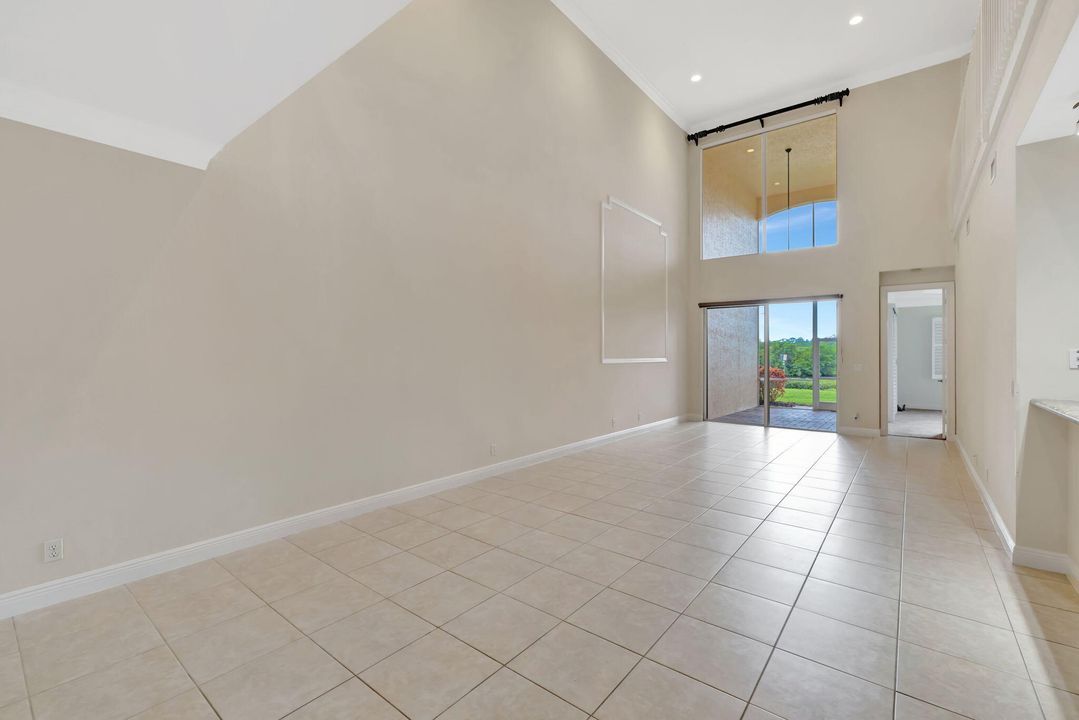 待售: $749,900 (3 贝兹, 3 浴室, 2750 平方英尺)