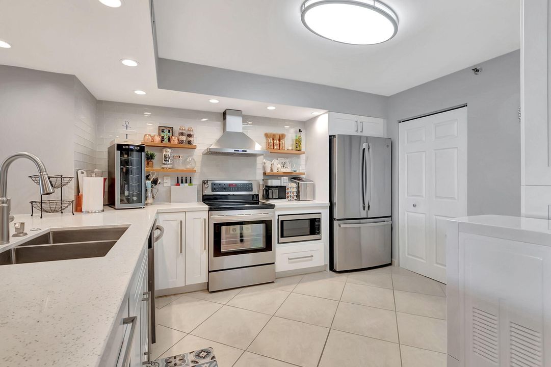 Под контрактом: $9,500 (2 спален, 2 ванн, 1449 Квадратных фут)