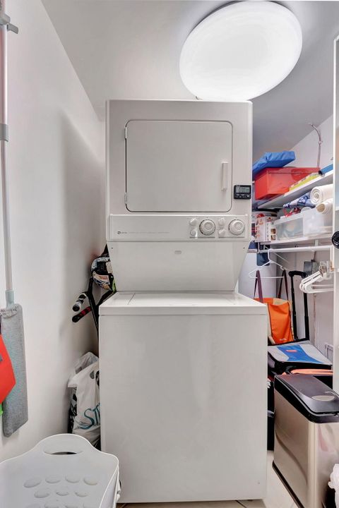 Под контрактом: $9,500 (2 спален, 2 ванн, 1449 Квадратных фут)