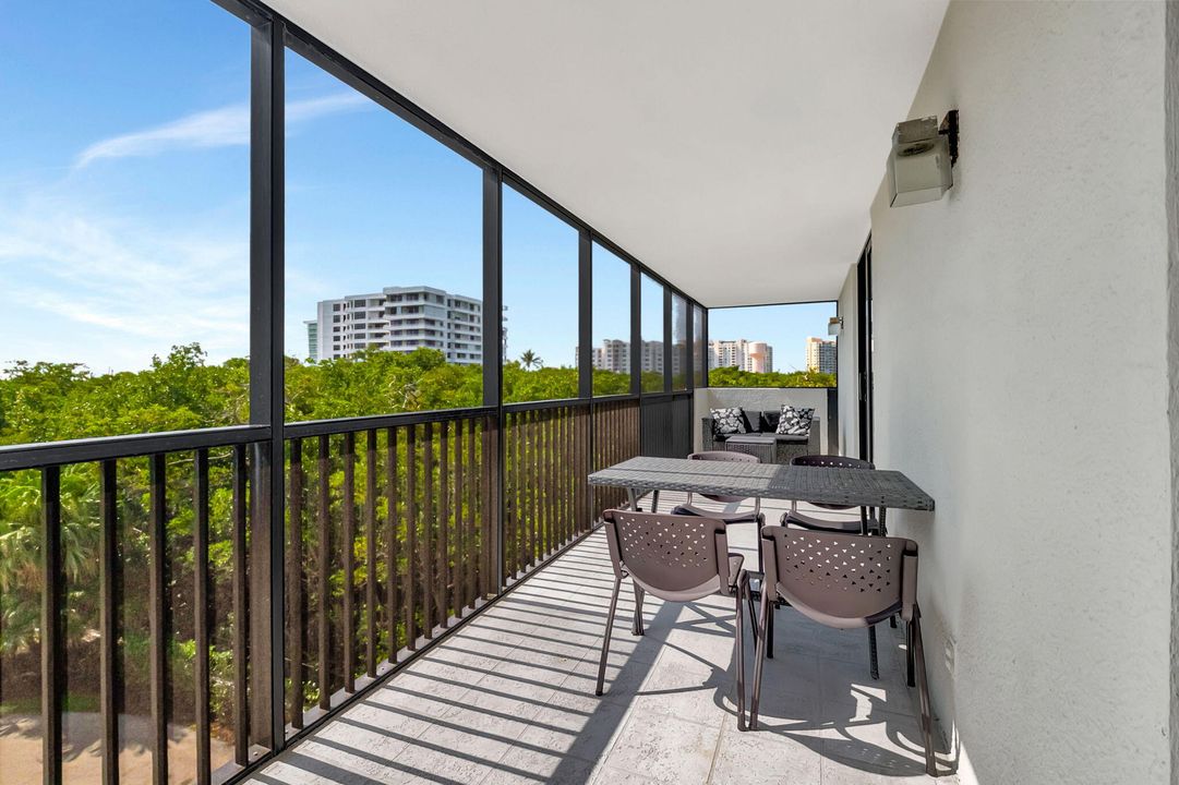 Под контрактом: $9,500 (2 спален, 2 ванн, 1449 Квадратных фут)