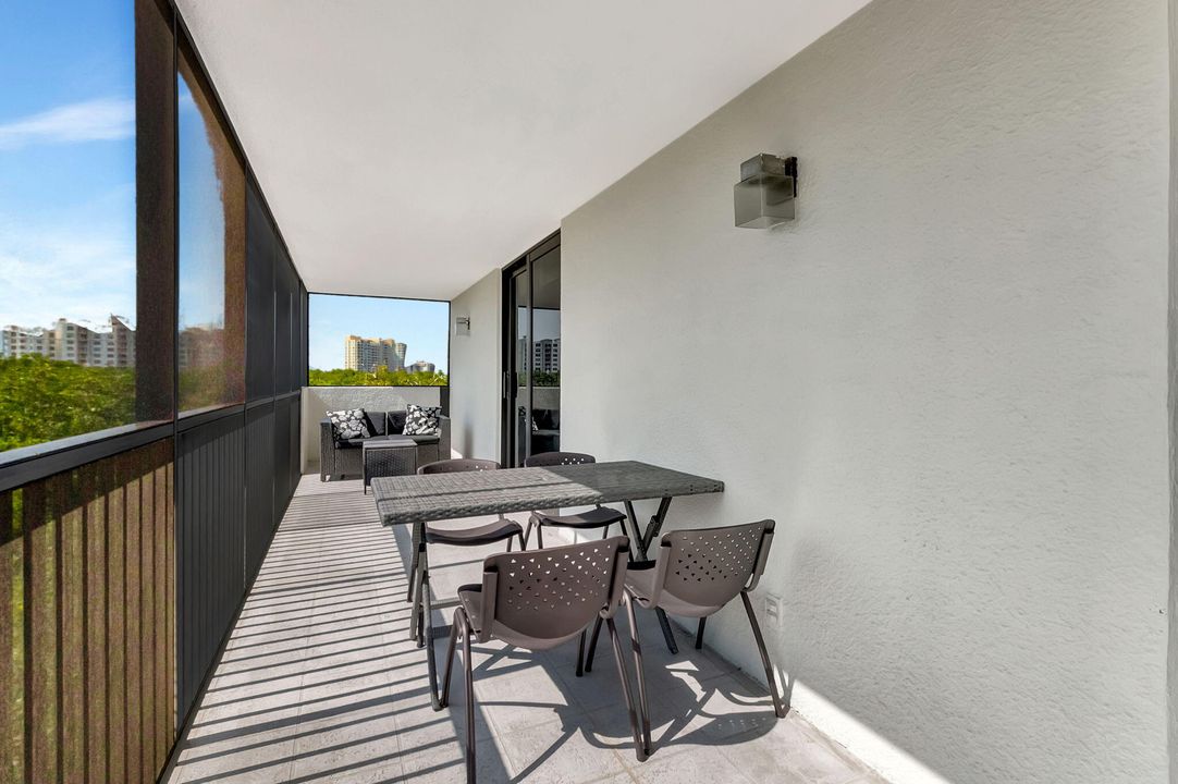 Под контрактом: $9,500 (2 спален, 2 ванн, 1449 Квадратных фут)