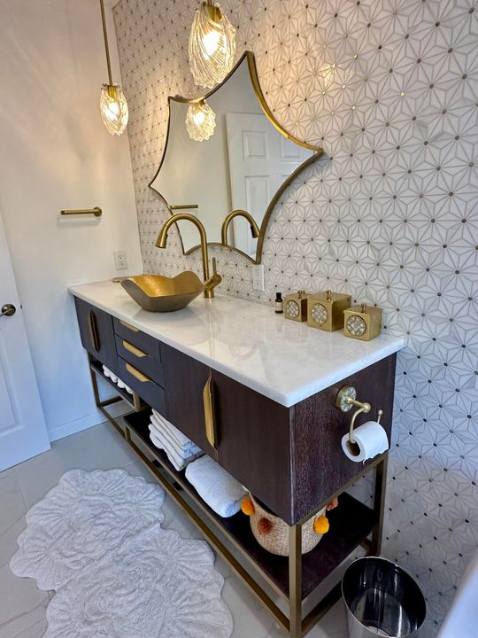 For Rent: $6,250 (2 beds, 2 baths, 1778 Square Feet)