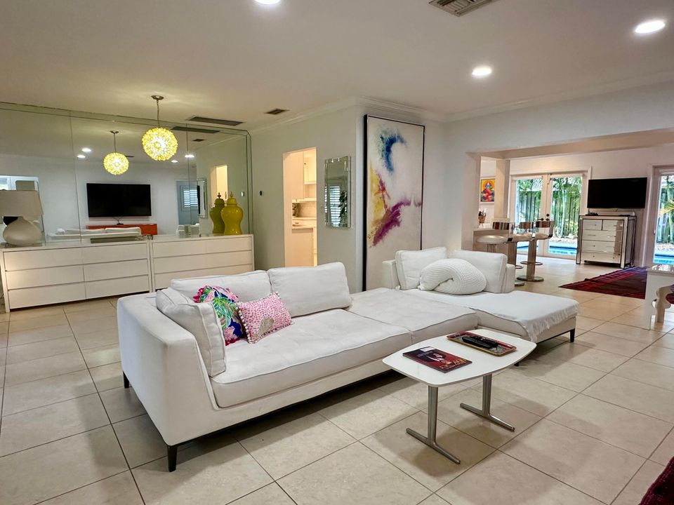 For Rent: $6,250 (2 beds, 2 baths, 1778 Square Feet)