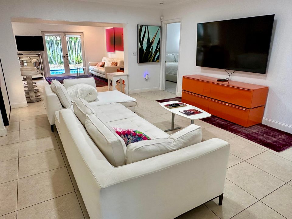 For Rent: $6,250 (2 beds, 2 baths, 1778 Square Feet)