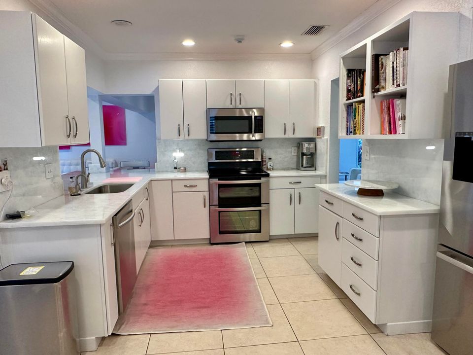 For Rent: $6,250 (2 beds, 2 baths, 1778 Square Feet)