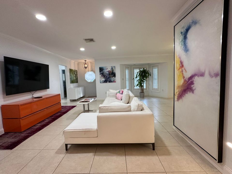 For Rent: $6,250 (2 beds, 2 baths, 1778 Square Feet)