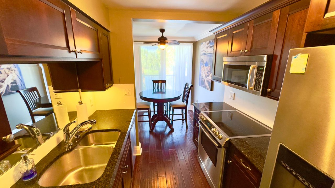 На продажу: $365,000 (2 спален, 2 ванн, 1414 Квадратных фут)