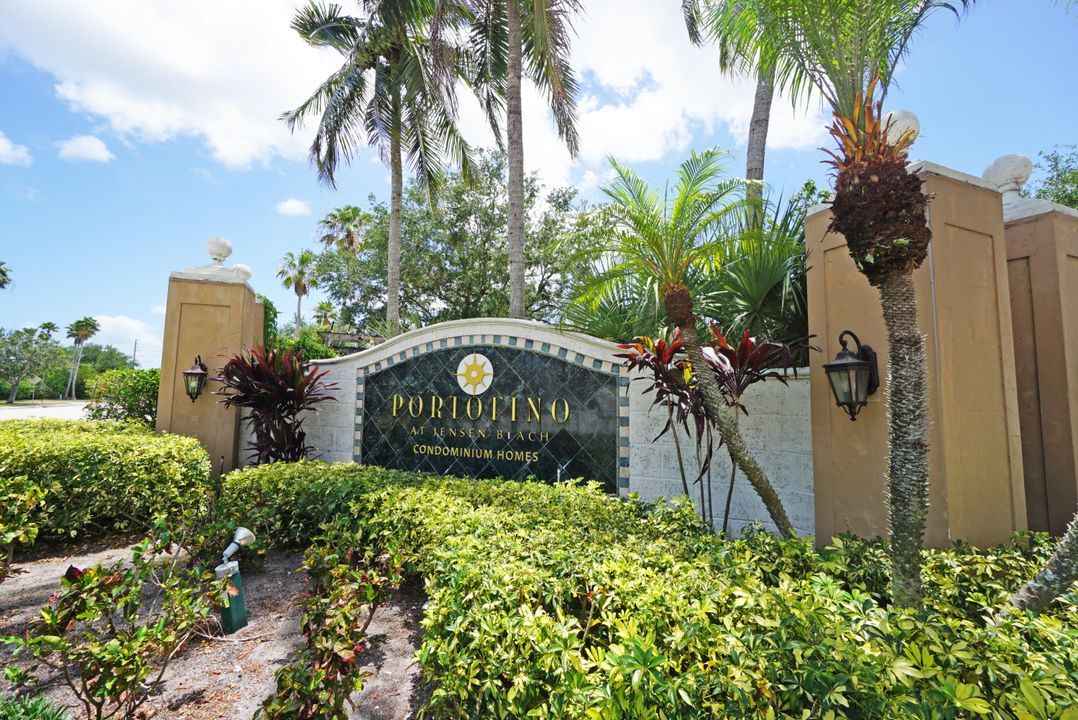 Под контрактом: $204,900 (2 спален, 2 ванн, 1065 Квадратных фут)