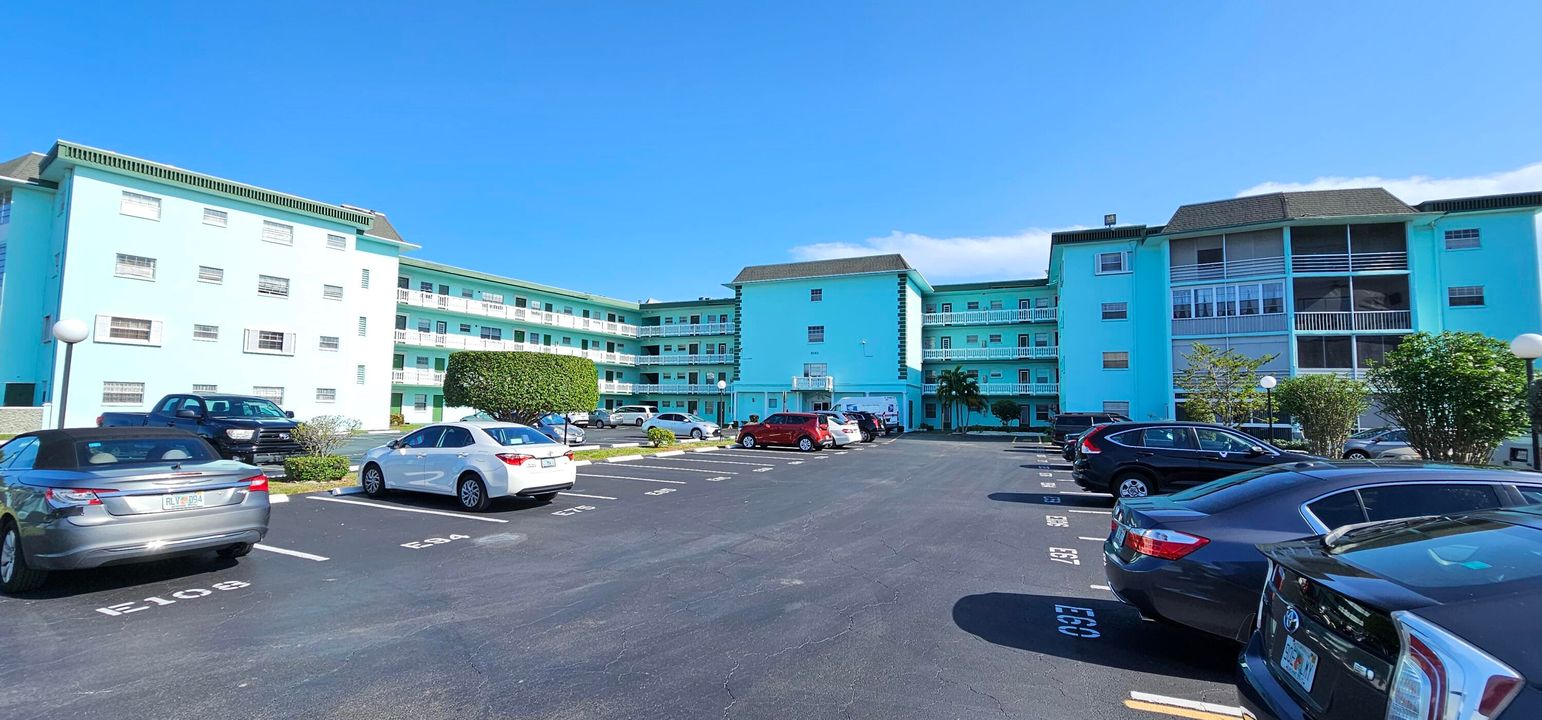 Active With Contract: $119,000 (2 beds, 2 baths, 1088 Square Feet)