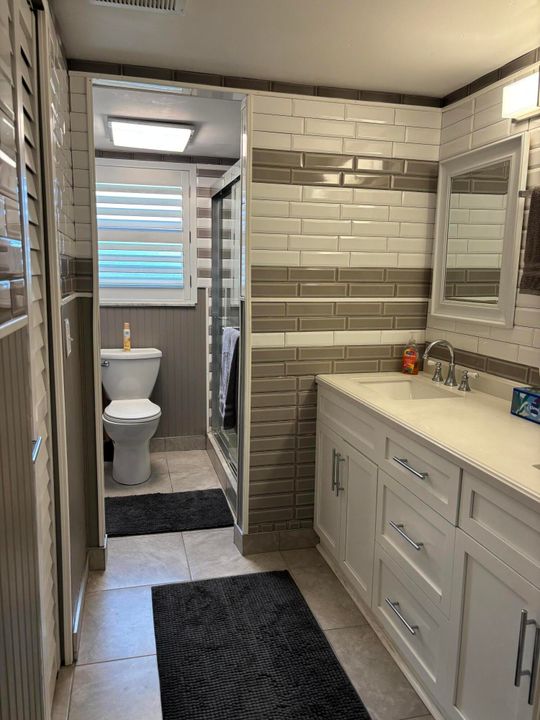 Active With Contract: $169,000 (1 beds, 1 baths, 660 Square Feet)