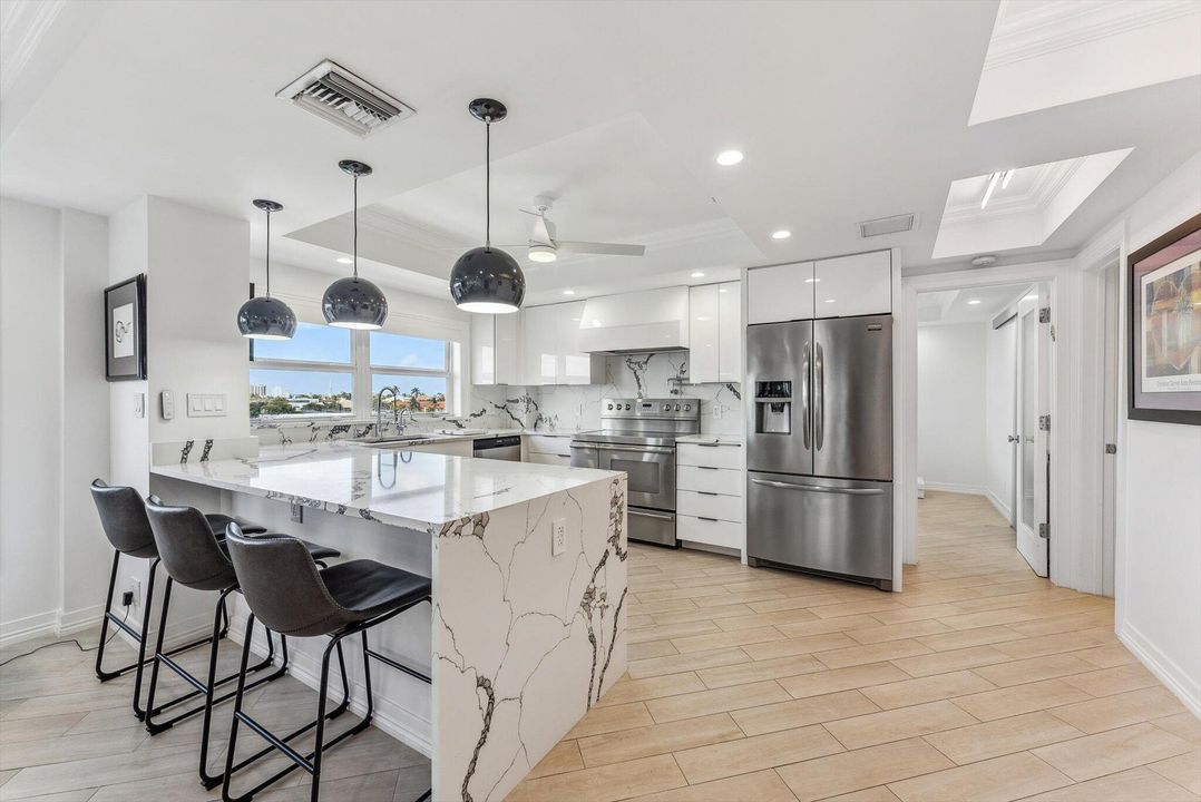 Active With Contract: $1,400,000 (2 beds, 2 baths, 1729 Square Feet)