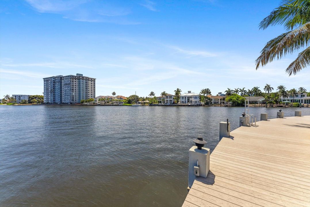 Active With Contract: $1,400,000 (2 beds, 2 baths, 1729 Square Feet)