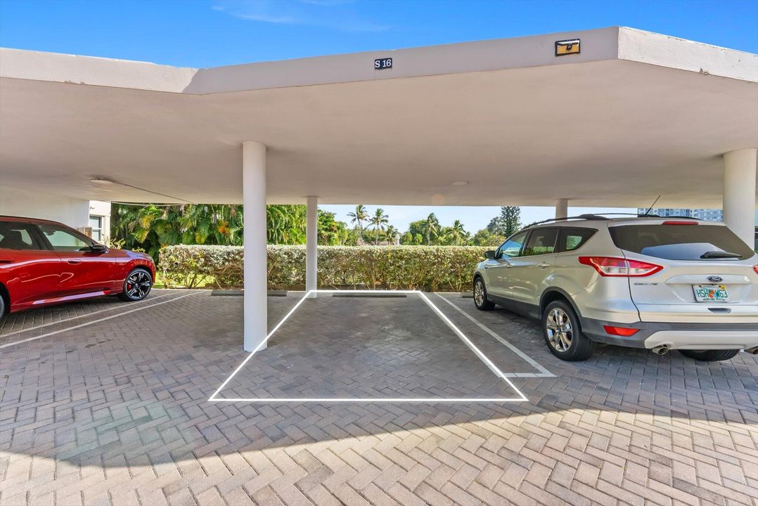 Active With Contract: $1,400,000 (2 beds, 2 baths, 1729 Square Feet)