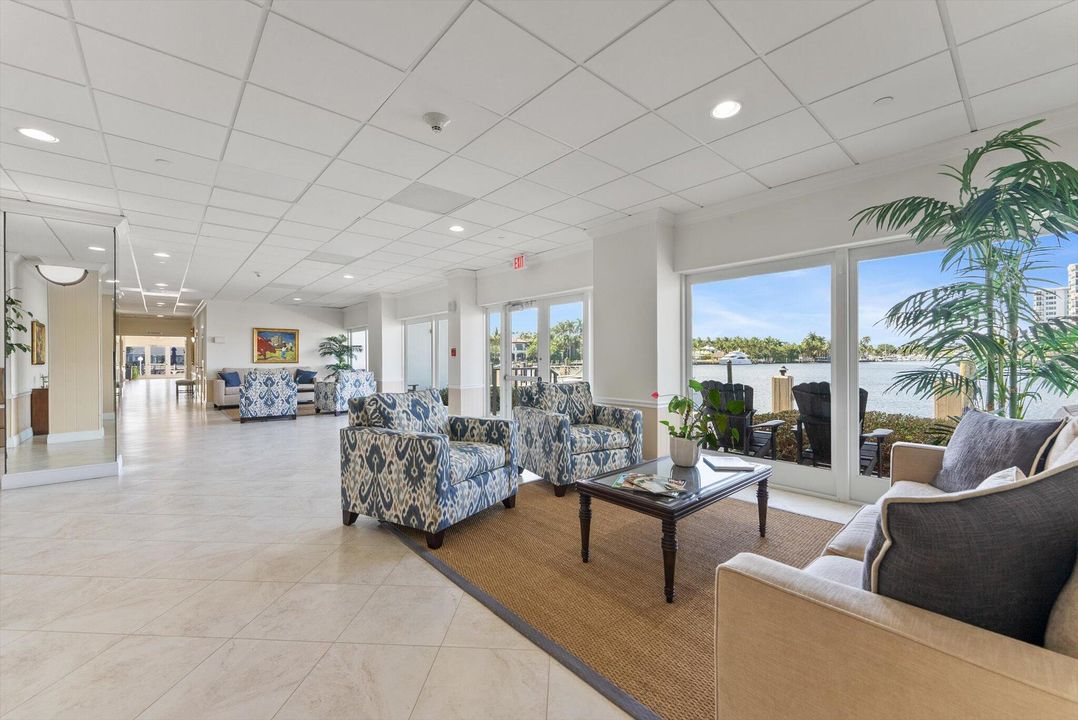 Active With Contract: $1,400,000 (2 beds, 2 baths, 1729 Square Feet)