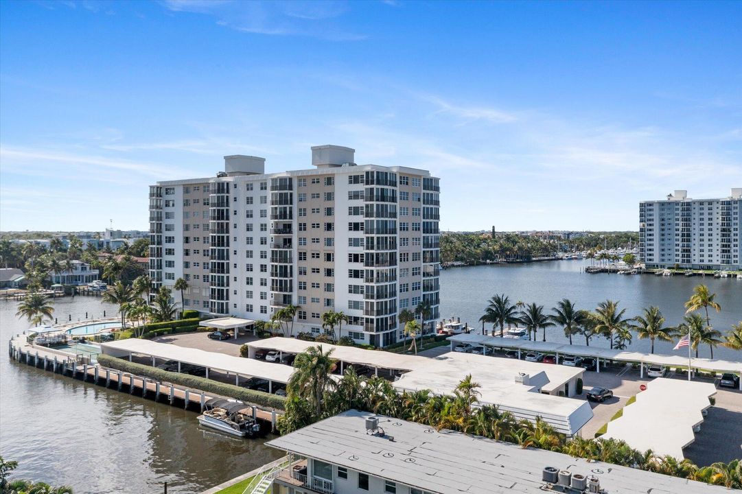 Active With Contract: $1,400,000 (2 beds, 2 baths, 1729 Square Feet)