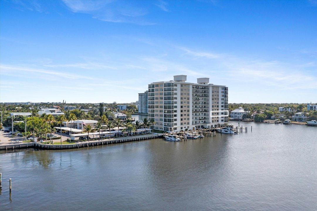 Active With Contract: $1,400,000 (2 beds, 2 baths, 1729 Square Feet)