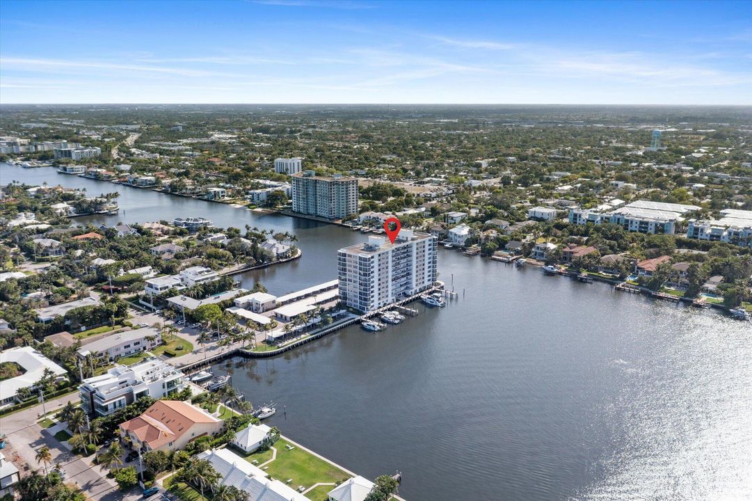 Active With Contract: $1,400,000 (2 beds, 2 baths, 1729 Square Feet)