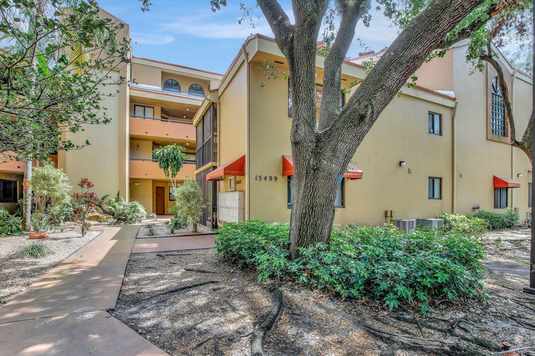 For Sale: $374,900 (3 beds, 2 baths, 1240 Square Feet)