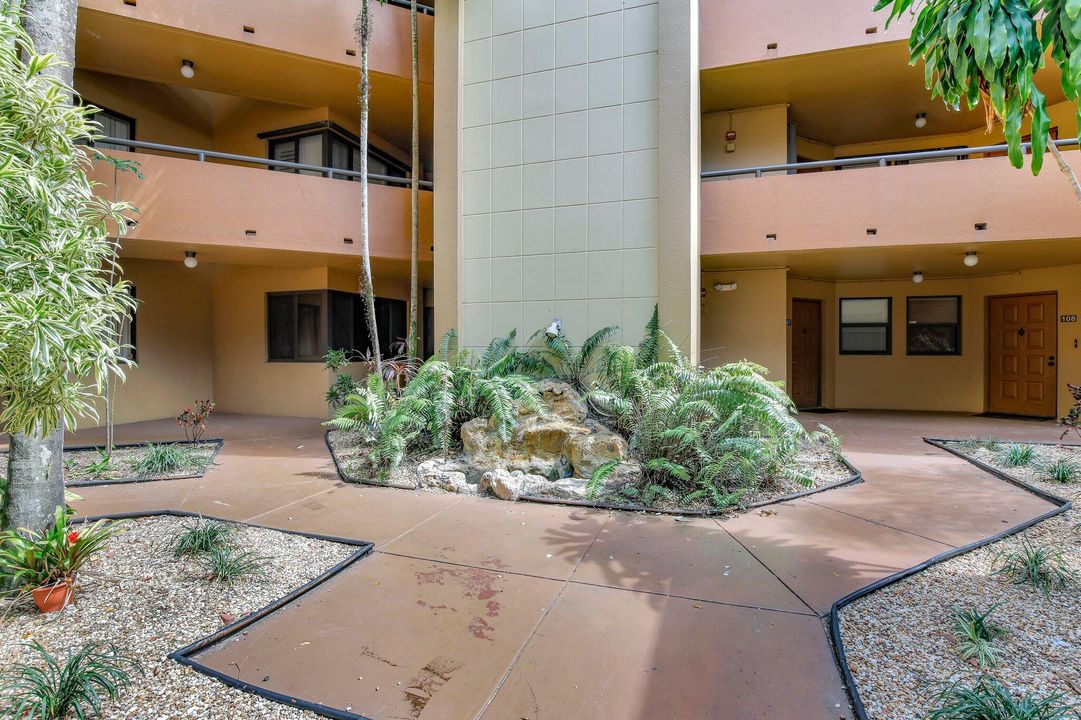 For Sale: $374,900 (3 beds, 2 baths, 1240 Square Feet)