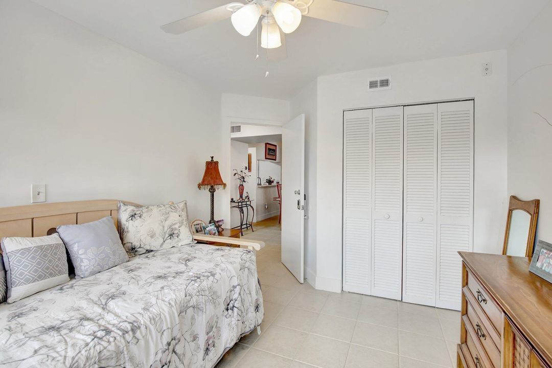 For Sale: $374,900 (3 beds, 2 baths, 1240 Square Feet)