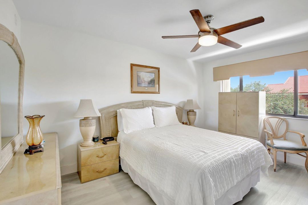 For Sale: $374,900 (3 beds, 2 baths, 1240 Square Feet)