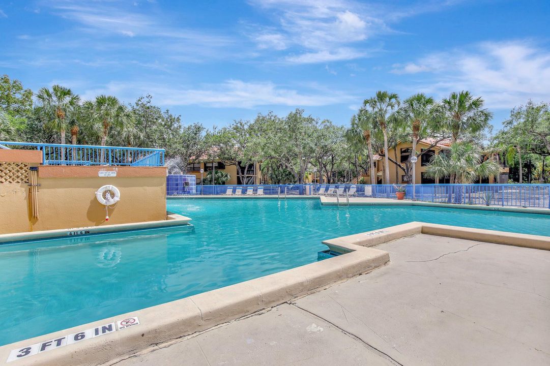 For Sale: $374,900 (3 beds, 2 baths, 1240 Square Feet)