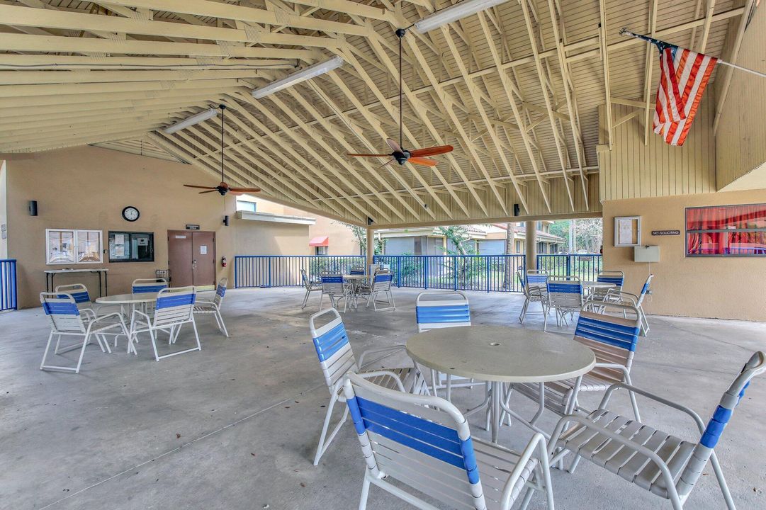 For Sale: $374,900 (3 beds, 2 baths, 1240 Square Feet)