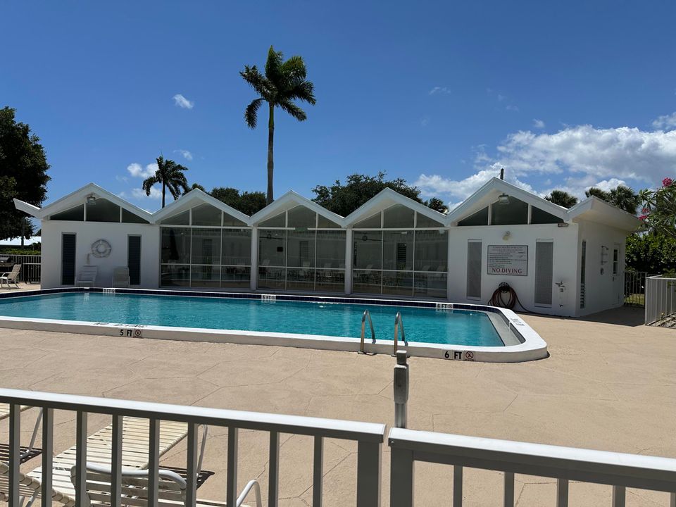 En Venta: $212,000 (2 camas, 2 baños, 869 Pies cuadrados)