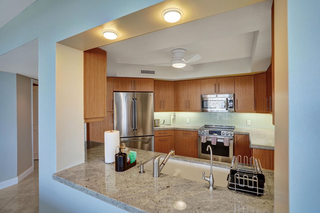 Под контрактом: $15,000 (2 спален, 2 ванн, 1886 Квадратных фут)