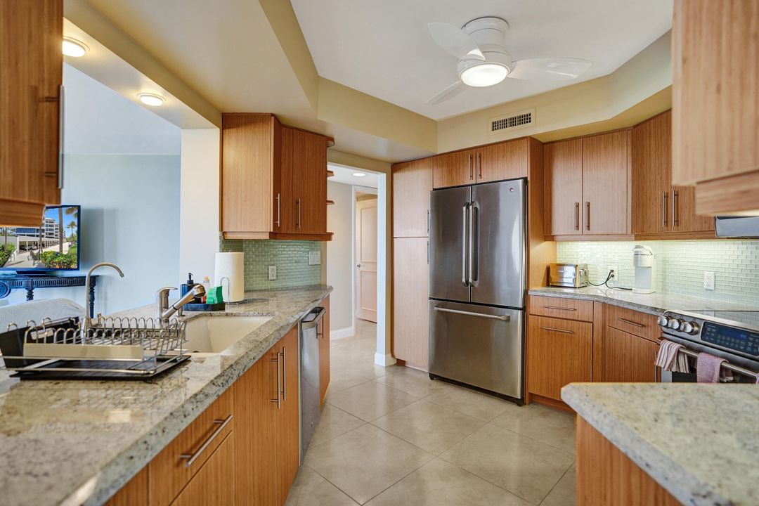 Под контрактом: $15,000 (2 спален, 2 ванн, 1886 Квадратных фут)