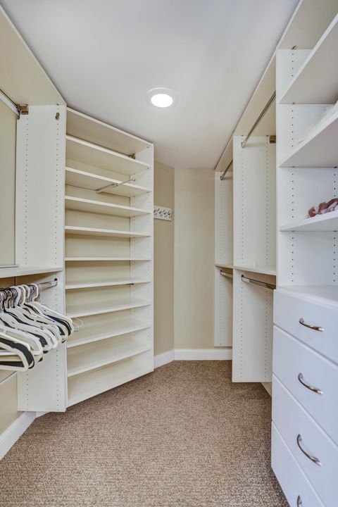 Под контрактом: $15,000 (2 спален, 2 ванн, 1886 Квадратных фут)