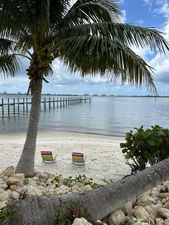 For Rent: $4,750 (3 beds, 2 baths, 2054 Square Feet)