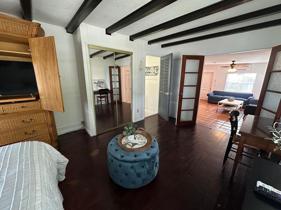 For Rent: $4,750 (3 beds, 2 baths, 2054 Square Feet)