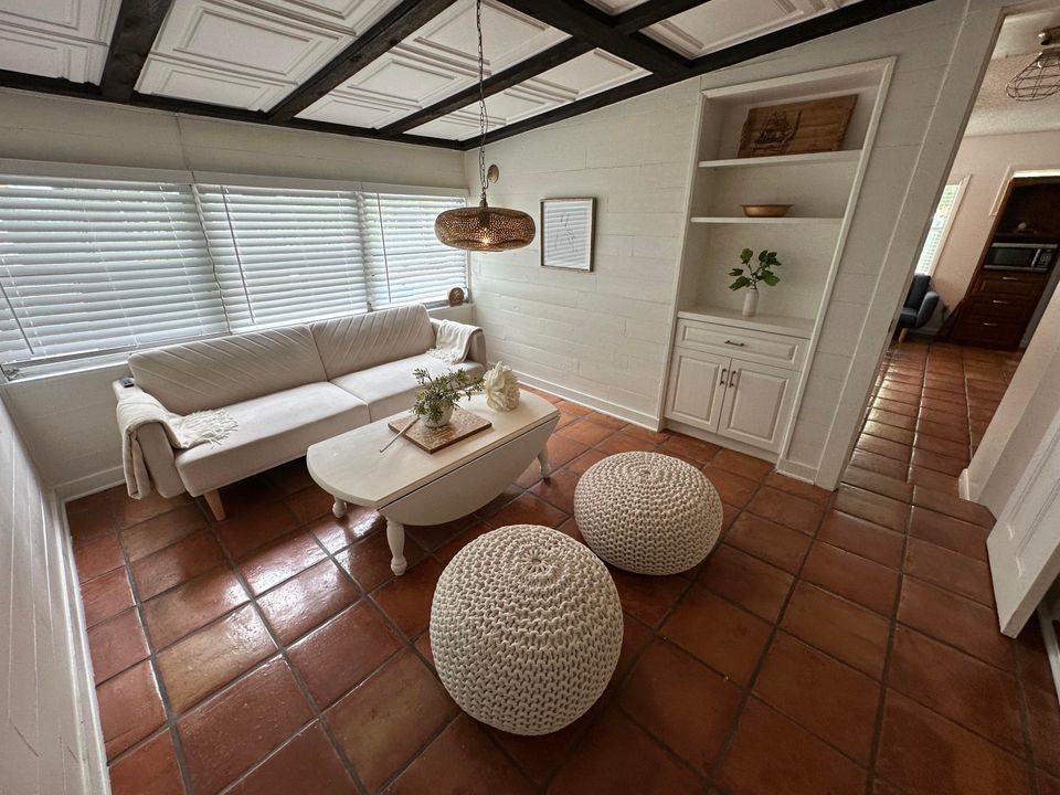 For Rent: $4,750 (3 beds, 2 baths, 2054 Square Feet)