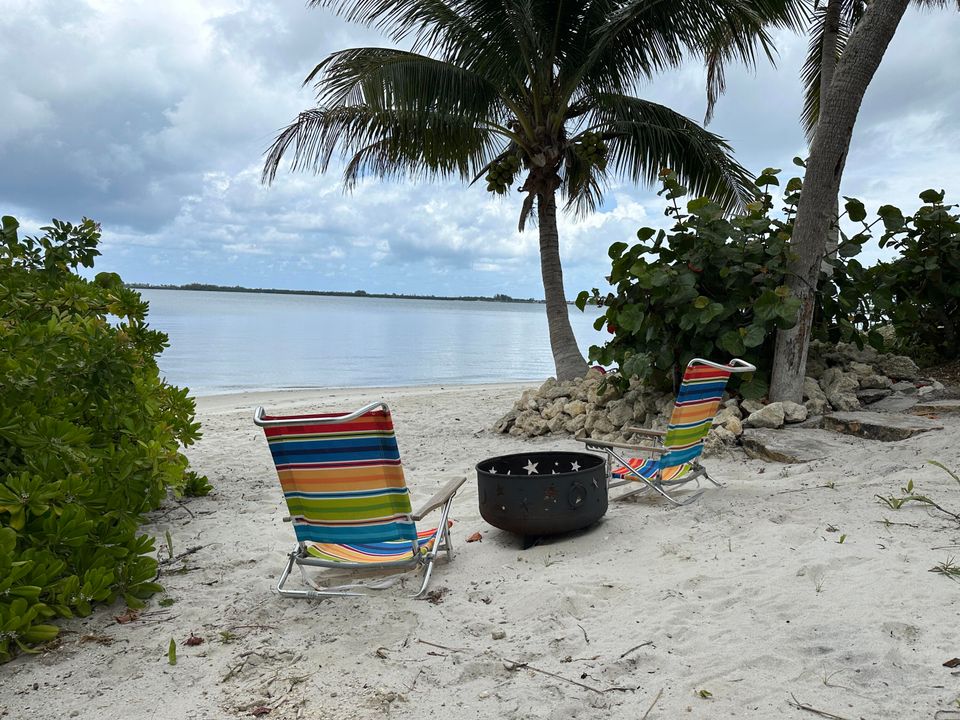 For Rent: $4,750 (3 beds, 2 baths, 2054 Square Feet)