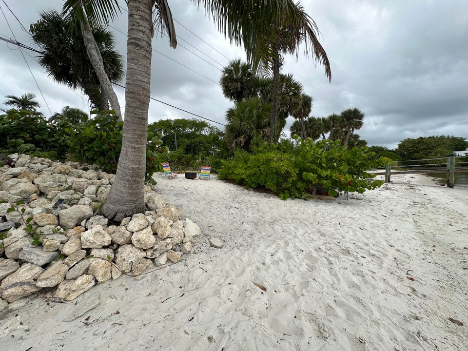 For Rent: $4,750 (3 beds, 2 baths, 2054 Square Feet)