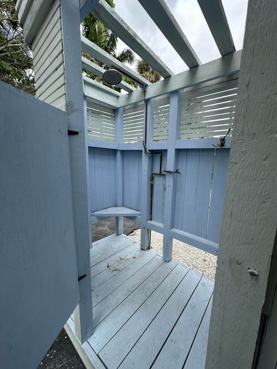 For Rent: $4,750 (3 beds, 2 baths, 2054 Square Feet)